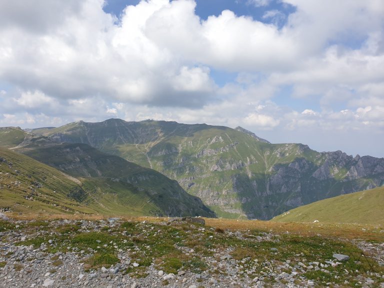 Omu and Bucura Dumbravă peaks